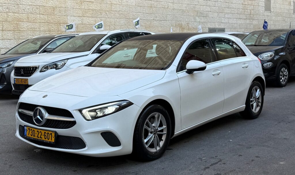 מרצדס בנץ A180